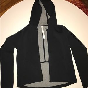 Lululemon hoodie. Never worn, washed once.